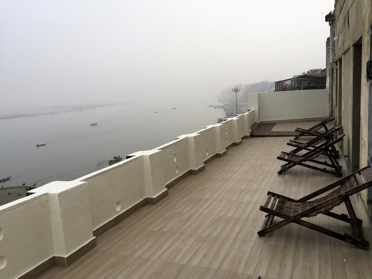 Dwivedi Hotels Sri Omkar Palace Varanasi Exterior foto