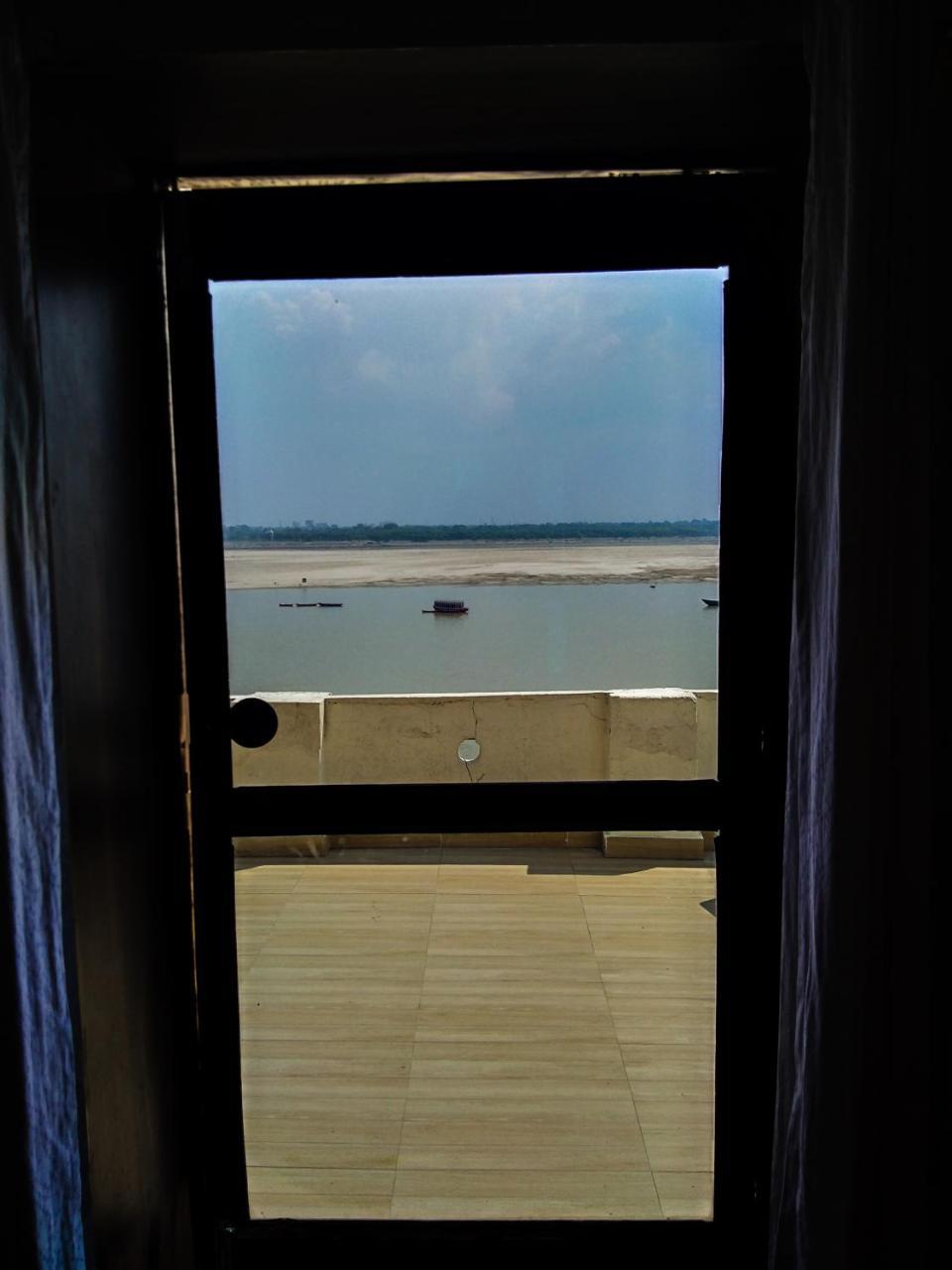 Dwivedi Hotels Sri Omkar Palace Varanasi Exterior foto